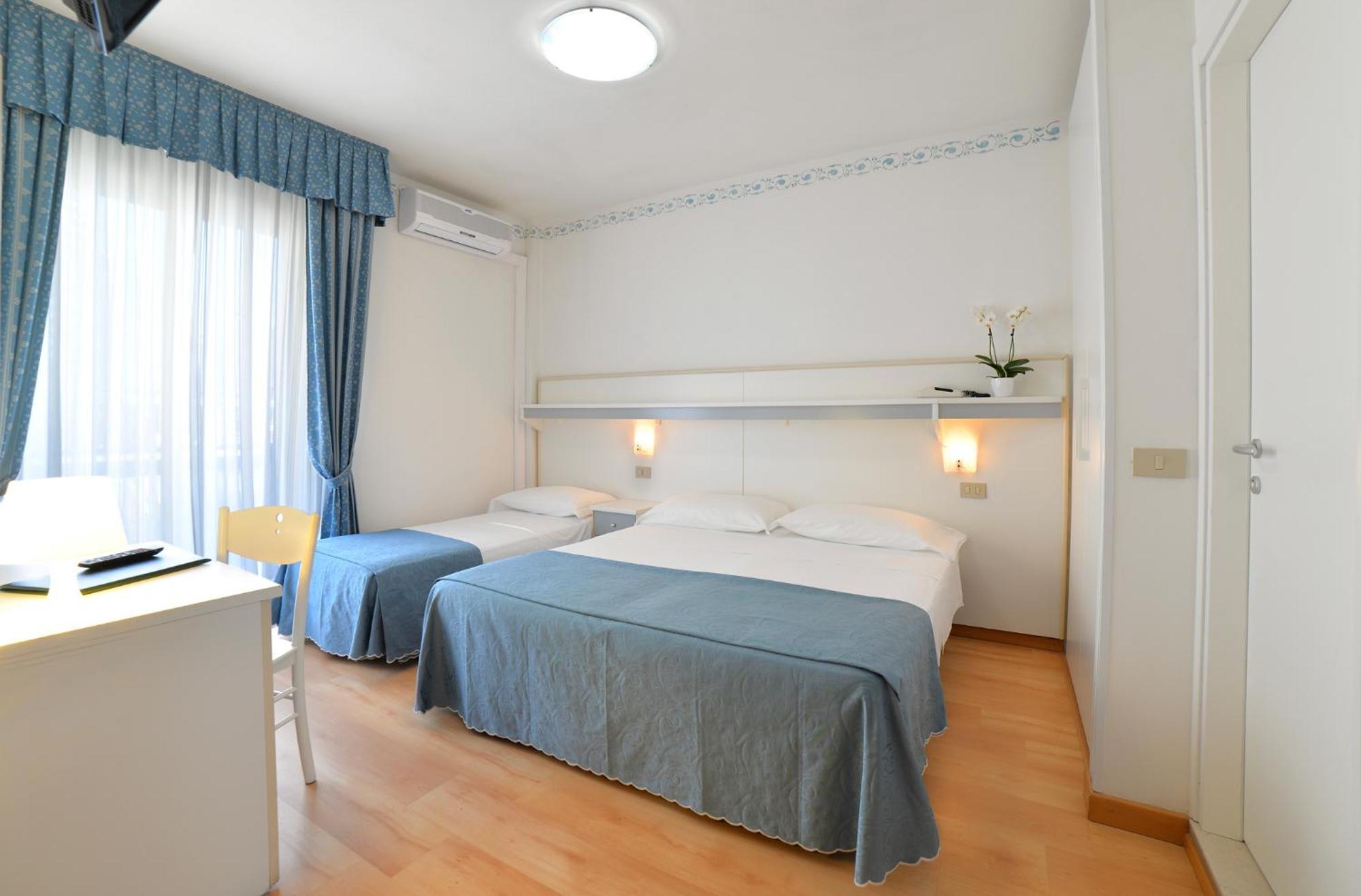 Hotel Laurin Lido di Jesolo Exterior foto